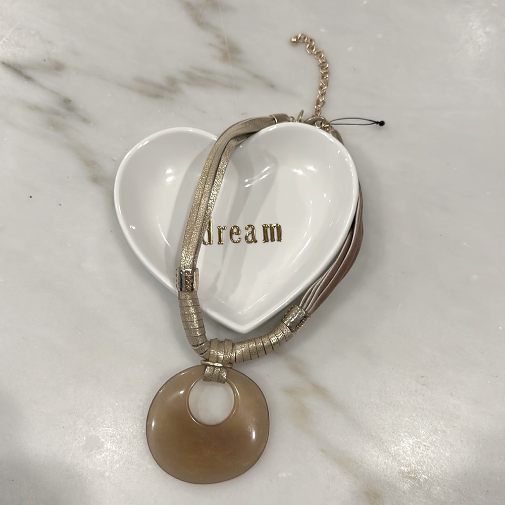 CHICO’S necklace in metallic golds & browns. Brand new. Dream dish included.